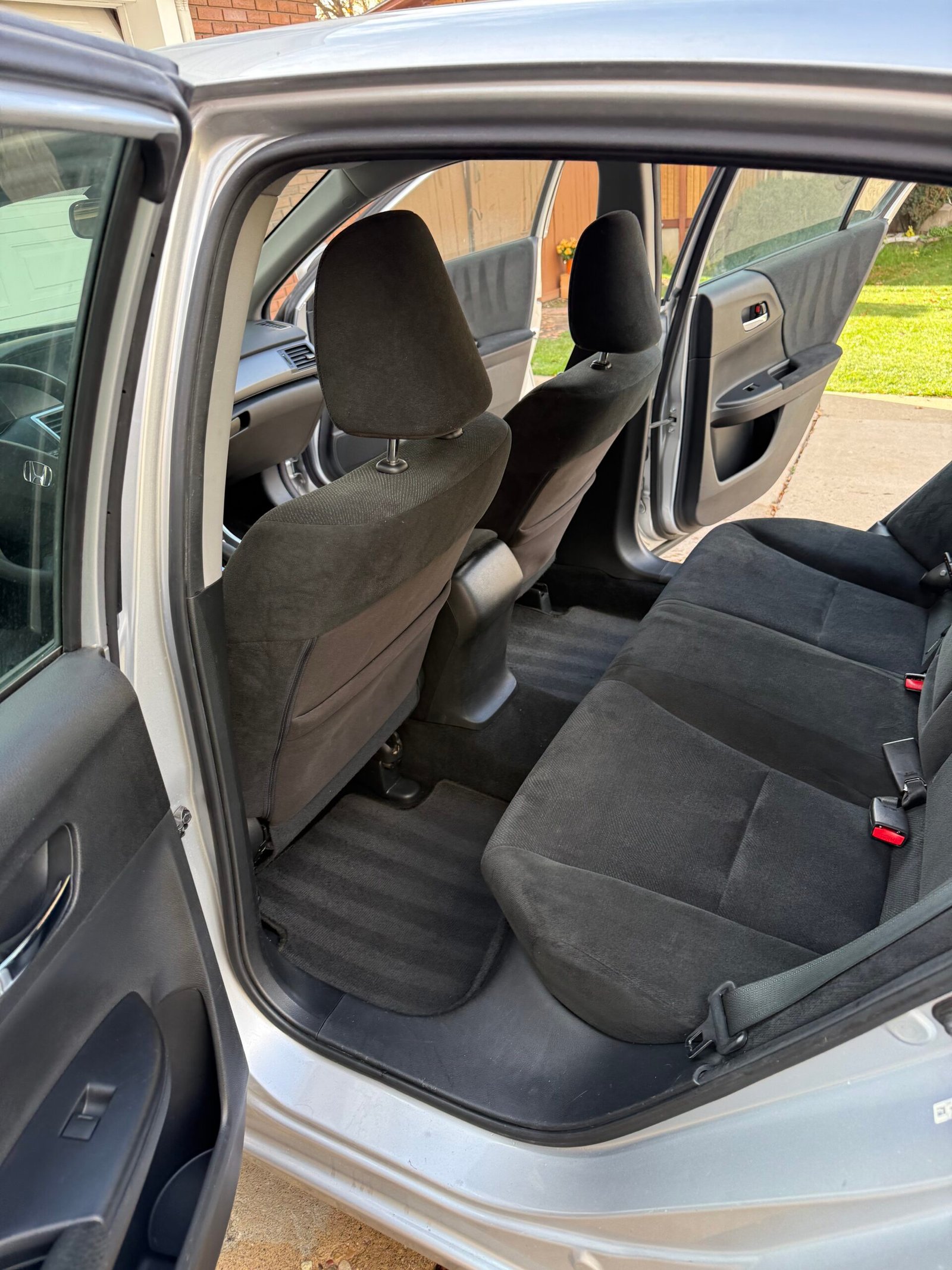 Interior Detailing b1363297 0e46 4d51 9bb7 55b49247605f